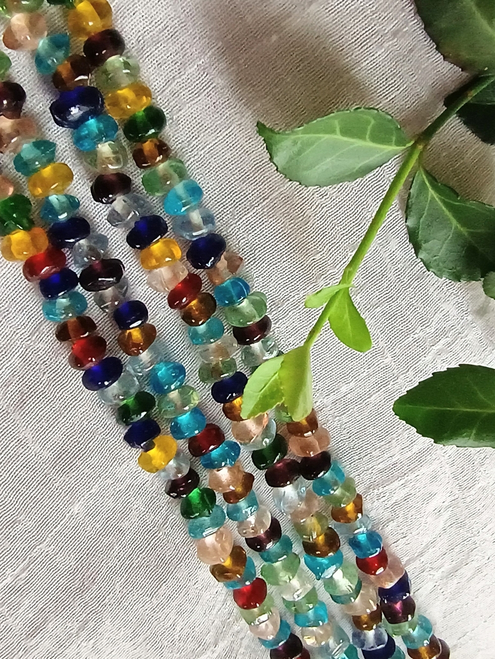🦜 ECLECTIC BOHEMIAN 🦜VTG Opera Length Multi-Colored Art Glass Flapper Necklace
